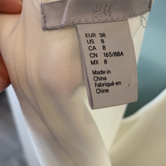 H&M dress Floral . 41.5inch length - Picture 7 of 7